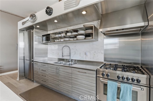 Detail Gallery Image 10 of 42 For 4080 Glencoe Ave #222,  Marina Del Rey,  CA 90292 - 2 Beds | 2 Baths