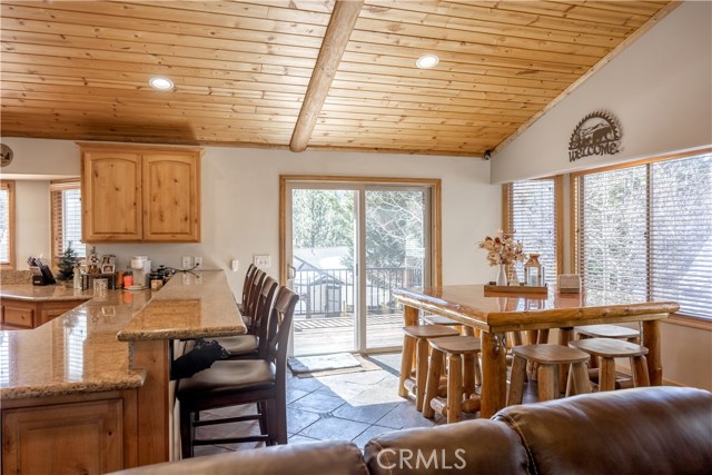 Detail Gallery Image 17 of 39 For 41537 Mockingbird, Big Bear Lake,  CA 92315 - 4 Beds | 3/1 Baths
