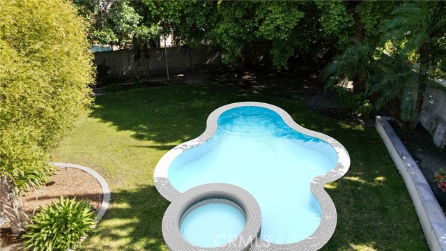 13811 Palace Way, Tustin CA: https://media.crmls.org/medias/69dd3732-8cfe-425b-9a2f-cc804fe63a64.jpg