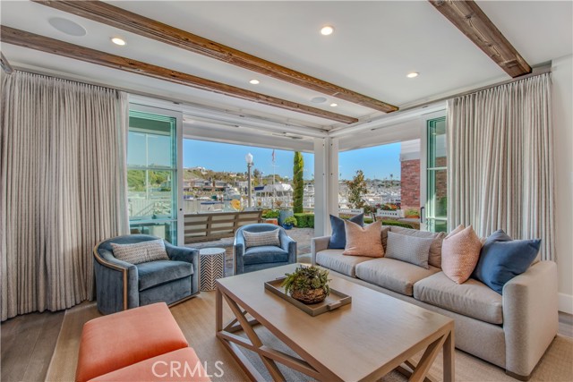 Detail Gallery Image 12 of 55 For 317 E Bay Front, Newport Beach,  CA 92662 - 3 Beds | 3/1 Baths