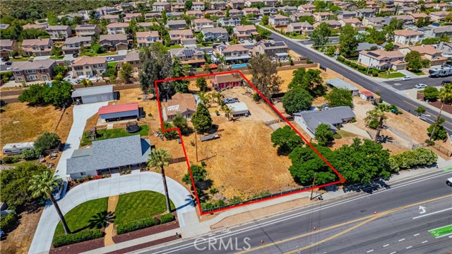 Detail Gallery Image 3 of 15 For 21587 Grand Ave, Wildomar,  CA 92595 - 2 Beds | 1 Baths