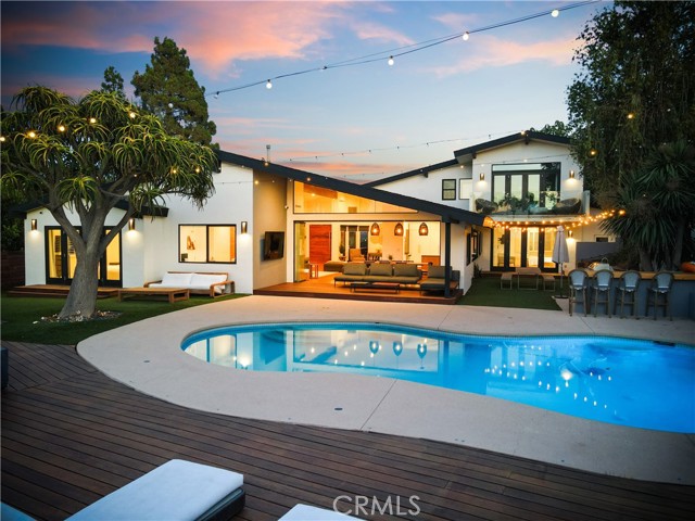 11308 Dona Teresa Dr, Studio City CA: https://media.crmls.org/medias/69dde21f-003f-4553-bd82-d44dda6552c3.jpg