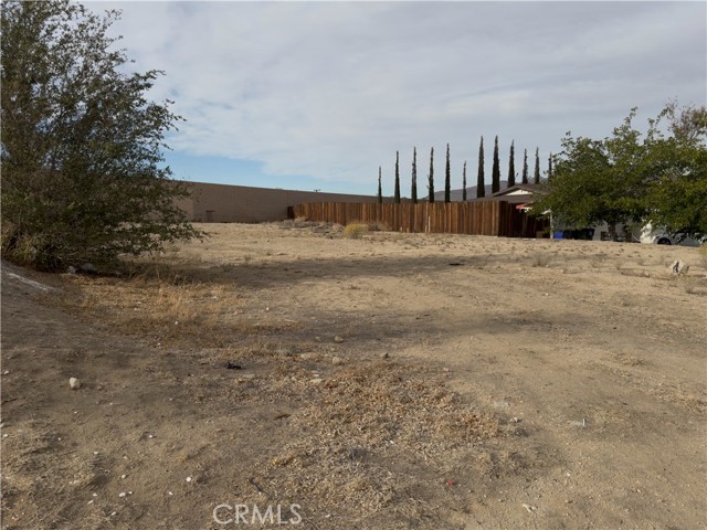 Detail Gallery Image 2 of 10 For 15860 La Paz Dr, Victorville,  CA 92395 - – Beds | – Baths