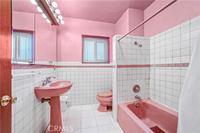 2857 W Avenue 33, Los Angeles CA: https://media.crmls.org/medias/69debc8a-e6c1-4713-8f32-6751dfe348c3.jpg