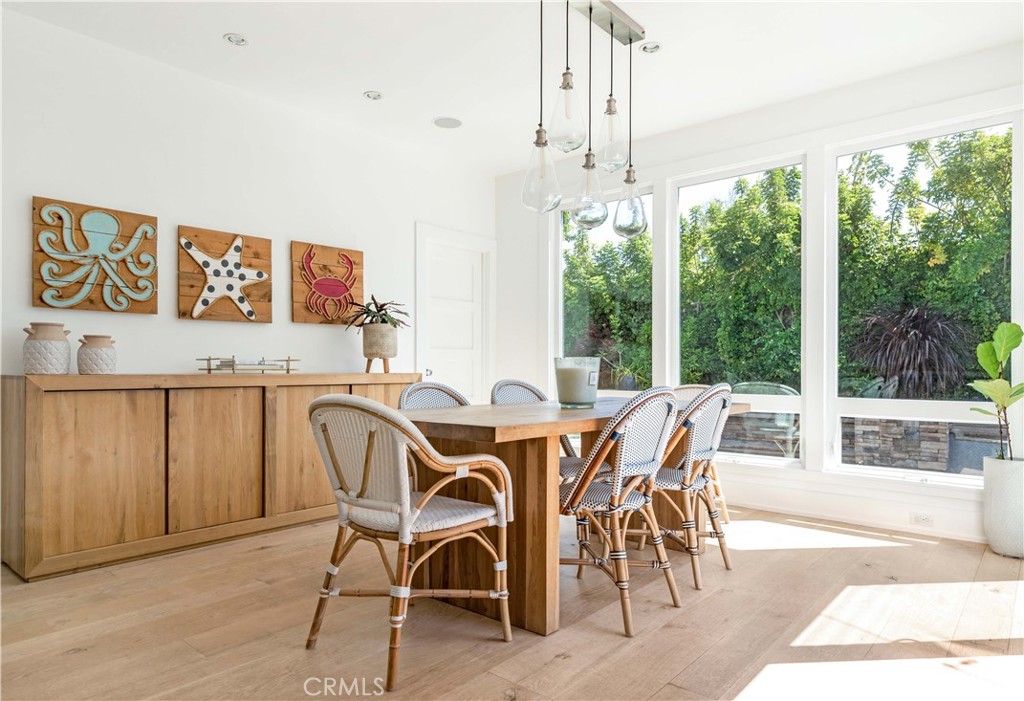 69dec693 3724 4c92 B2ed A4004cc13655