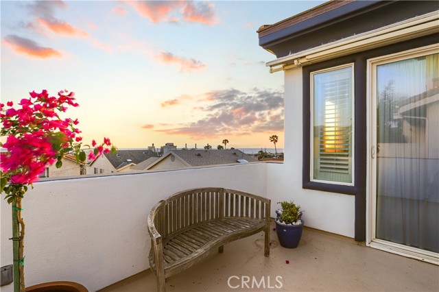 615 Lucia Avenue, Redondo Beach, California 90277, 4 Bedrooms Bedrooms, ,3 BathroomsBathrooms,Residential,Sold,Lucia,SB23104971