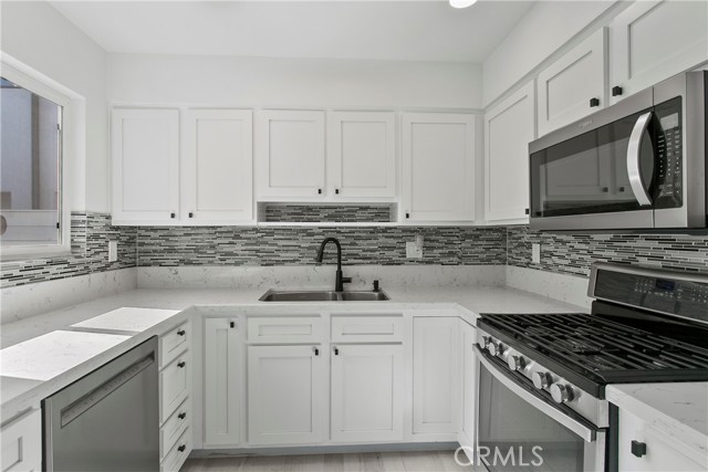 Detail Gallery Image 14 of 19 For 719 Marigold Ave, Corona Del Mar,  CA 92625 - 3 Beds | 2 Baths