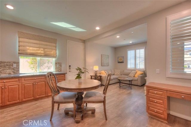 Image 27 of 67 For 14861 Henry Street