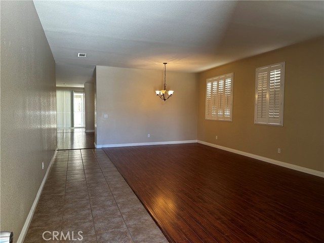 Detail Gallery Image 2 of 22 For 12605 Madrona St, Victorville,  CA 92394 - 3 Beds | 2 Baths
