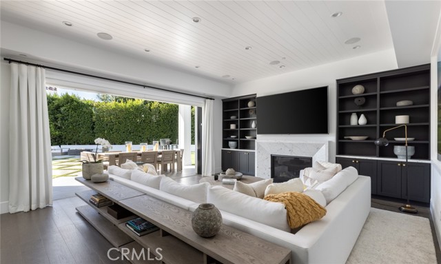 69e0a29e B2c1 4662 9e63 F4b9c18dfbc6