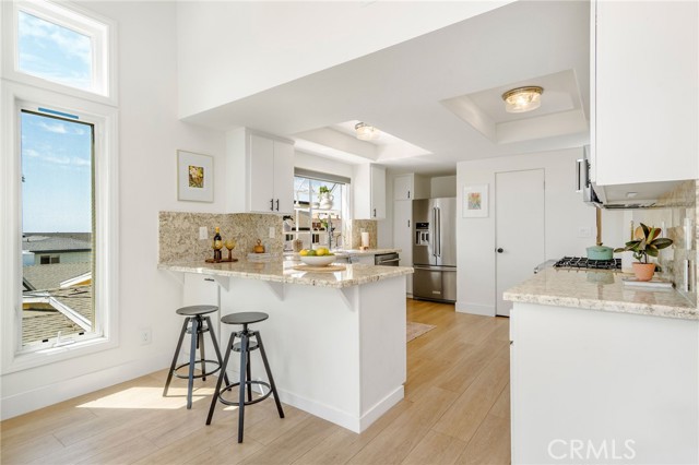 927 6th Street, Hermosa Beach CA: https://media.crmls.org/medias/69e0da75-4d0e-479c-99b7-68c3465710fd.jpg