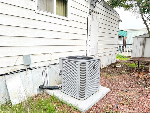 Detail Gallery Image 6 of 26 For 2500 N Highway 59 #70,  Merced,  CA 95348 - 3 Beds | 2 Baths