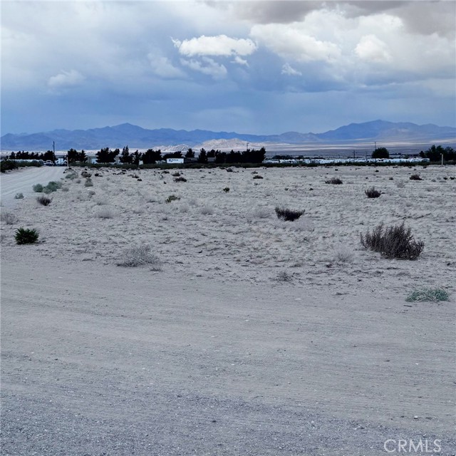 Detail Gallery Image 2 of 4 For 10355 Jingal Rd, Lucerne Valley,  CA 92356 - – Beds | – Baths