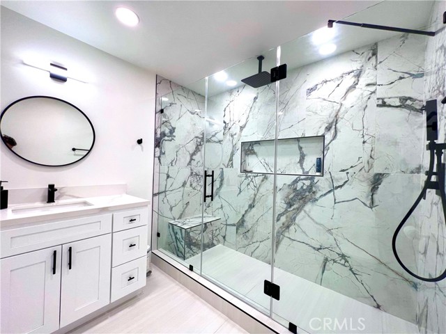 20301 Reaza Place, Woodland Hills CA: https://media.crmls.org/medias/69e264d2-5346-4b8b-99a3-4e6fb02f6ffd.jpg