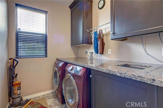 Detail Gallery Image 21 of 31 For 12001 Rock Creek Ct, Hawthorne,  CA 90250 - 4 Beds | 3 Baths