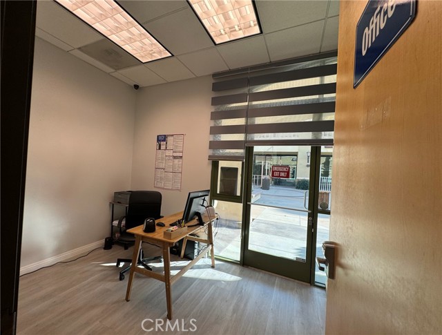 13768 Roswell Avenue, Chino, California 91710, ,Commercial Lease,For Rent,13768 Roswell Avenue,CRWS23204715