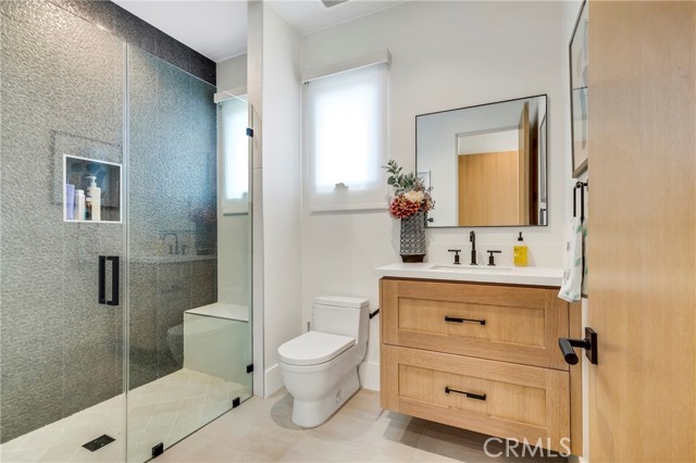 Detail Gallery Image 40 of 61 For 221 Heliotrope Ave, Corona Del Mar,  CA 92625 - 4 Beds | 5/1 Baths