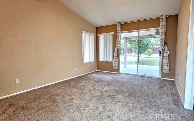 821 Atlantic Circle, Corona CA: https://media.crmls.org/medias/69e43bbe-a718-43ca-b5e5-b042b0896773.jpg