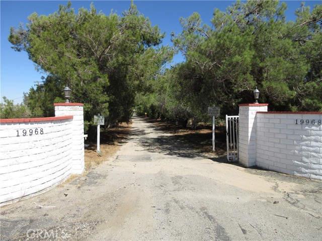 Details for 19968 Bear Valley Road, Apple Valley, CA 92308
