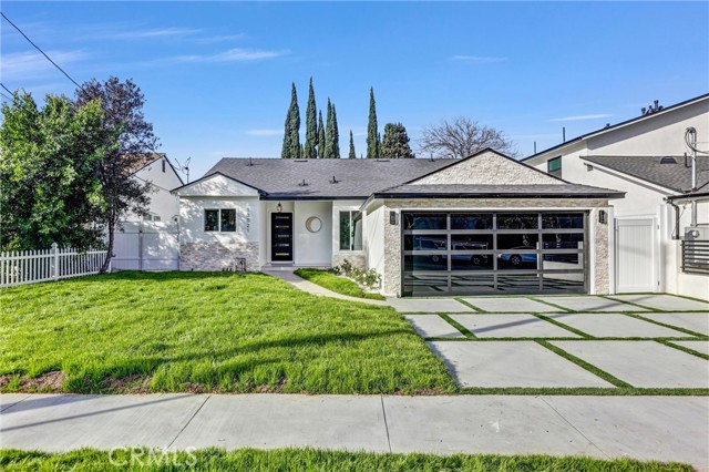 Detail Gallery Image 3 of 43 For 13021 Killion St, Sherman Oaks,  CA 91401 - 3 Beds | 2/1 Baths
