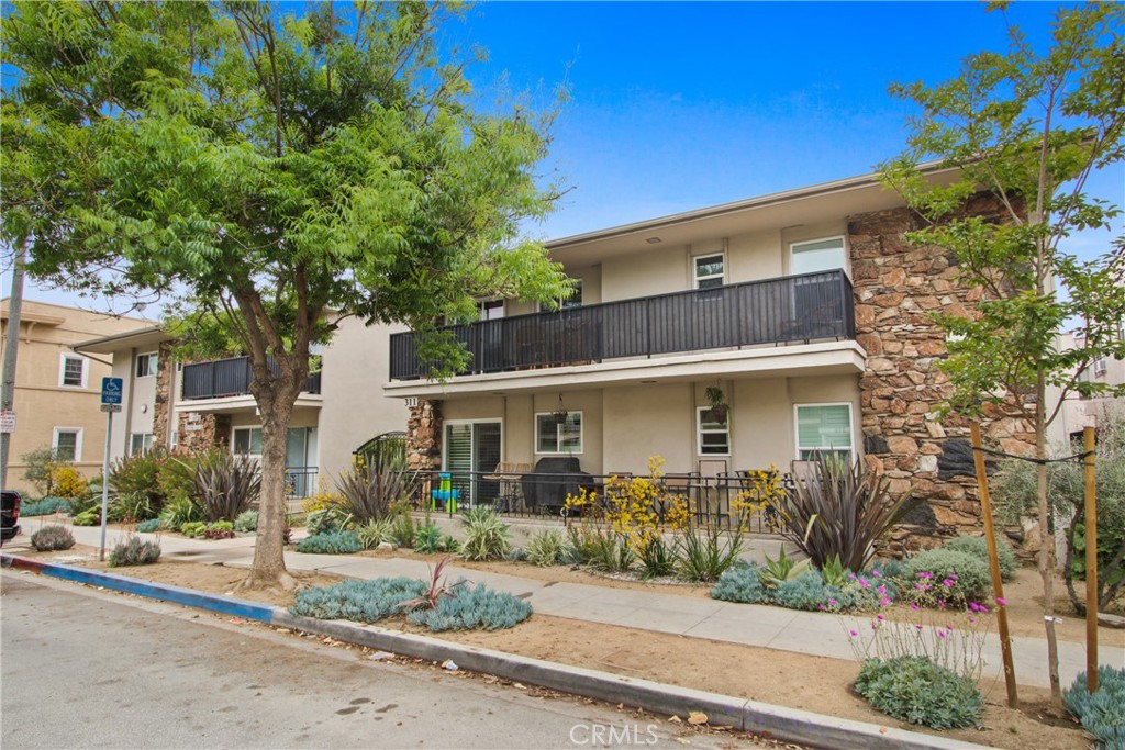 307 Cherry Avenue #5