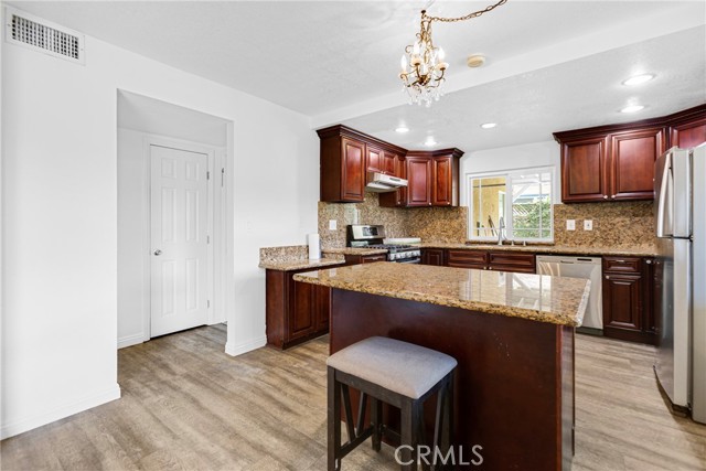 1127 Sycamore Drive photo 9