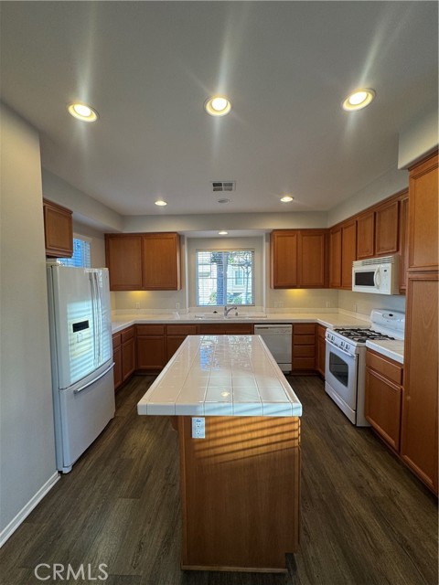 Detail Gallery Image 10 of 59 For 22327 Blue Lupine, Grand Terrace,  CA 92313 - 3 Beds | 2/1 Baths