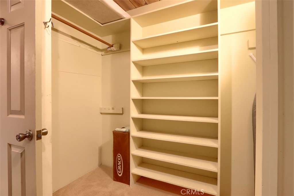 https://media.crmls.org/medias/69e5675a-6c00-4834-abf7-66071ffd0632.jpg?preset=X-Large
