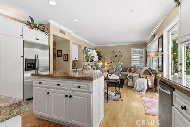 66 Elderwood, Aliso Viejo CA: https://media.crmls.org/medias/69e60358-1470-4ae5-9e98-a42942278937.jpg