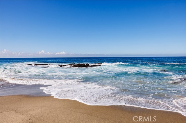 2691 Victoria, Laguna Beach CA: https://media.crmls.org/medias/69e6e5d2-2ce9-4d37-a329-fb21e7773c2b.jpg