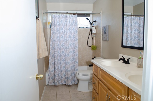 Detail Gallery Image 31 of 46 For 1614 Clemensen Ave, Santa Ana,  CA 92705 - 5 Beds | 2/1 Baths