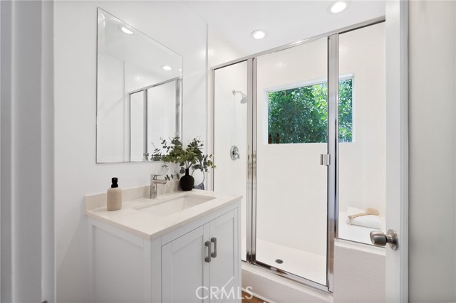 Detail Gallery Image 44 of 57 For 1690 N Crescent Heights Bld, Los Angeles,  CA 90069 - 3 Beds | 4 Baths