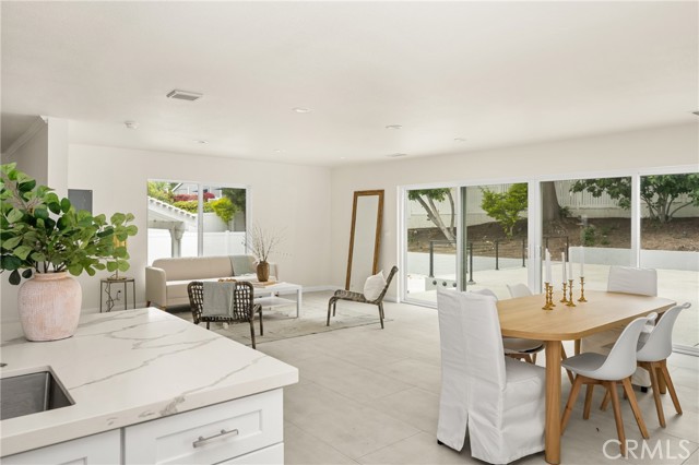 19201 Barrett Lane, North Tustin CA: https://media.crmls.org/medias/69e7ed9c-7b37-4130-9797-66205cf86918.jpg