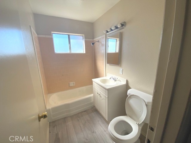 Image 7 of 9 For 15129 Elm Court C