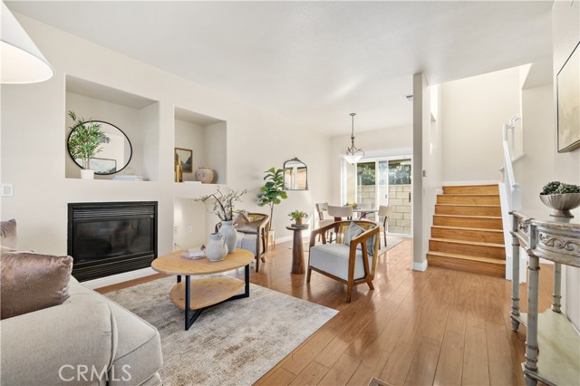 Detail Gallery Image 4 of 39 For 7050 Dinwiddie, Downey,  CA 90241 - 3 Beds | 3 Baths