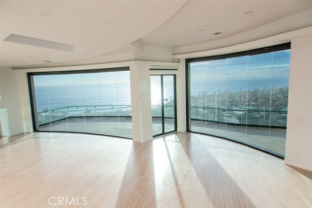 Detail Gallery Image 6 of 45 For 648 Mystic Vw, Laguna Beach,  CA 92651 - 5 Beds | 3/2 Baths