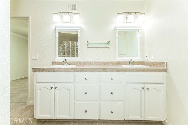 Image 22 of 55 For 5840 Illinois Avenue