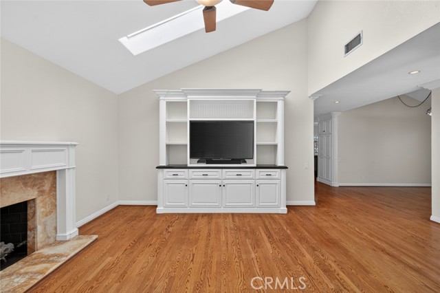 Detail Gallery Image 5 of 27 For 1865 N Garland, Anaheim,  CA 92807 - 3 Beds | 2 Baths