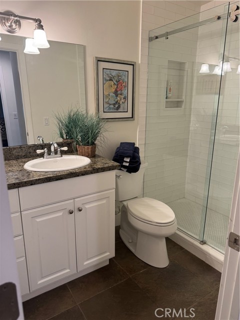 Detail Gallery Image 14 of 19 For 2522 University, Newport Beach,  CA 92660 - 2 Beds | 2 Baths