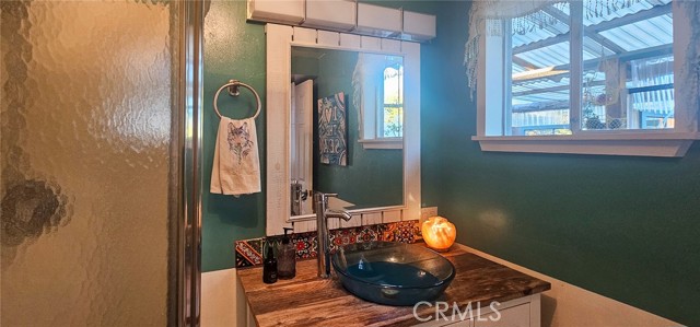 Detail Gallery Image 9 of 22 For 631 Warwick, Cambria,  CA 93428 - 1 Beds | 1 Baths