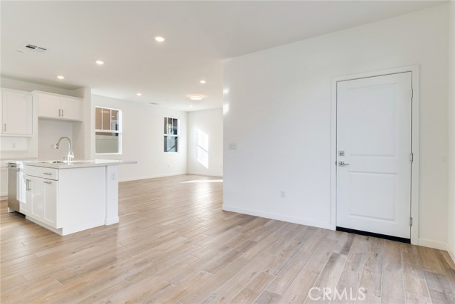 Detail Gallery Image 7 of 28 For 10865 Pala Bells St, Loma Linda,  CA 92354 - 3 Beds | 2/1 Baths