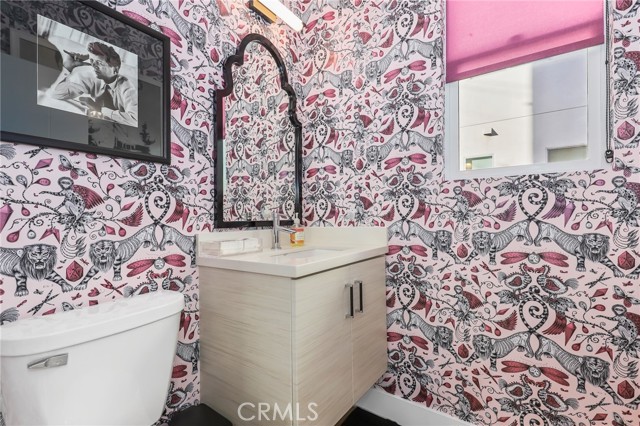 Detail Gallery Image 18 of 36 For 6072 W Studio Ct, Los Angeles,  CA 90038 - 3 Beds | 3/1 Baths