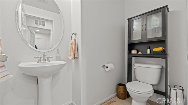 12533 Cipriano Lane, Eastvale CA: https://media.crmls.org/medias/69ebb583-4714-476d-b211-a97244cfb202.jpg