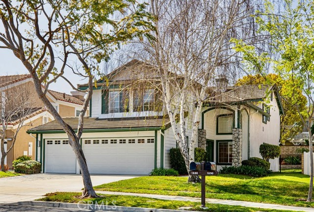 1686 Amarelle Street photo 4