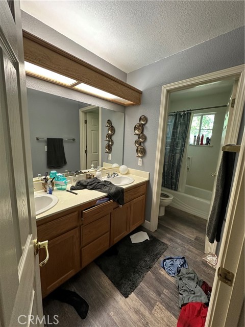 1612 Via Colabria, Gustine CA: https://media.crmls.org/medias/69ecce03-7137-4d83-8142-a6f62b5eaeb7.jpg