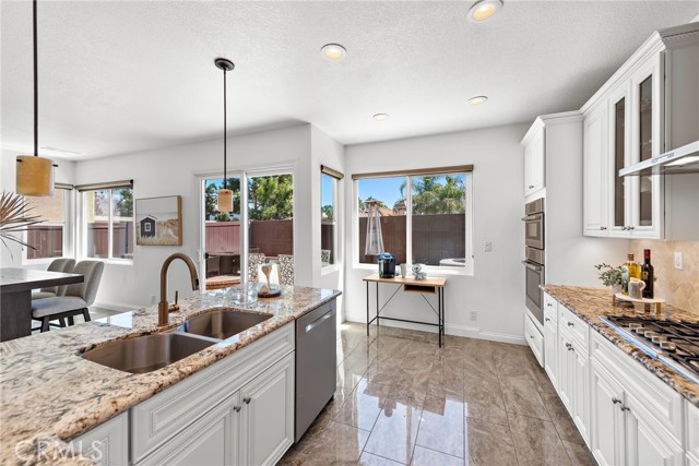 Detail Gallery Image 8 of 27 For 52 via Brida, Rancho Santa Margarita,  CA 92688 - 4 Beds | 2/1 Baths