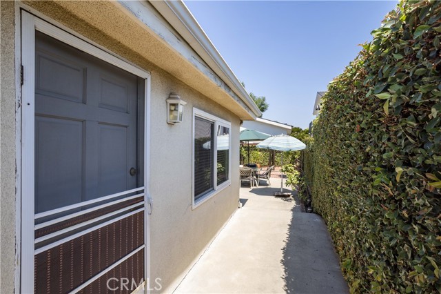 10514 Aldea Avenue, Granada Hills CA: https://media.crmls.org/medias/69ed7a9a-9a56-436b-870d-b01c1c9dd925.jpg