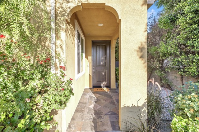 Detail Gallery Image 2 of 37 For 16862 Balboa Ln, Lake Balboa,  CA 91406 - 4 Beds | 3/1 Baths