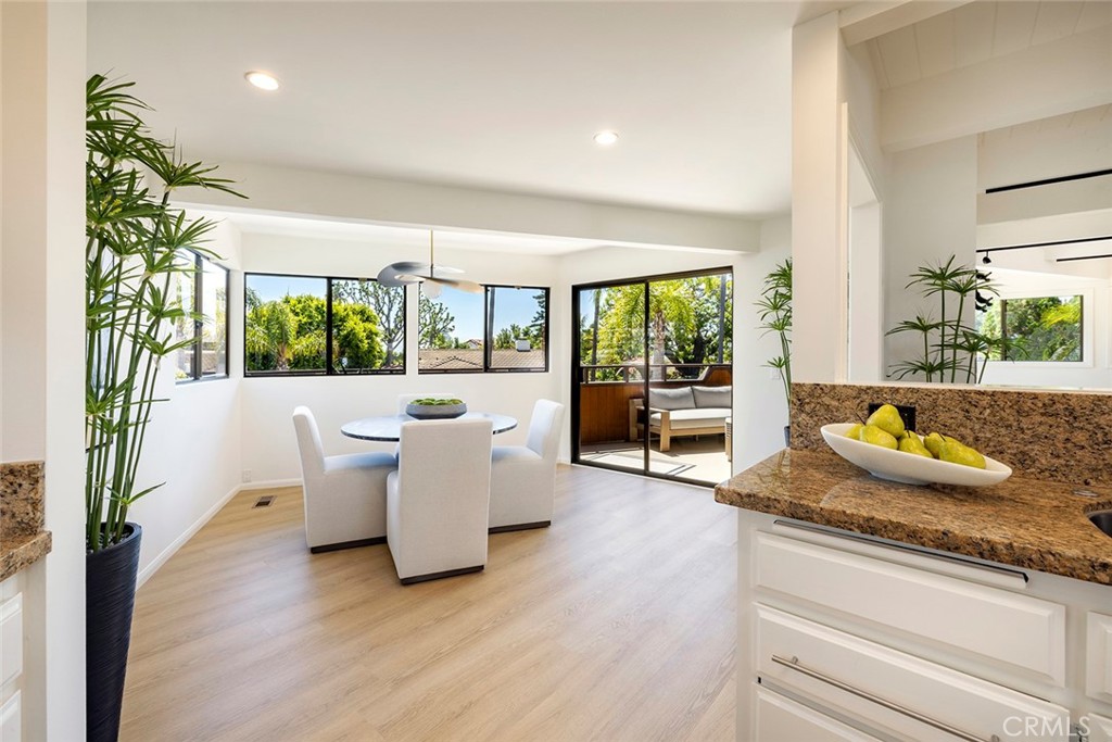 Breakfast Room