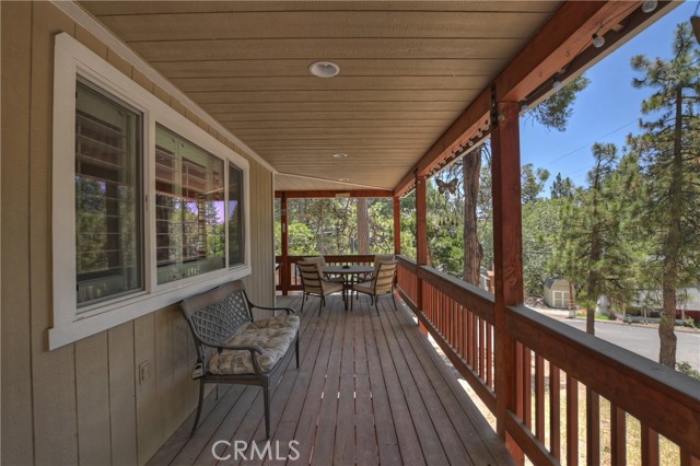 31816 Silver Spruce Drive, Running Springs CA: https://media.crmls.org/medias/69efa69e-1bb2-473a-be3c-cfc890d1380e.jpg